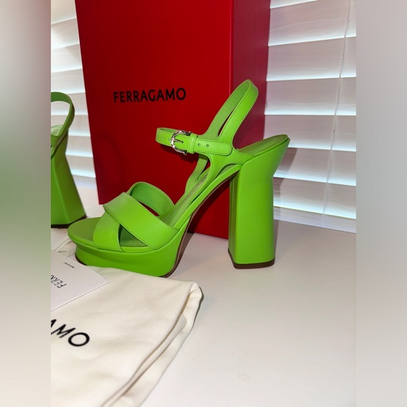 Ferragamo Sonya Heel in Lime - Picture 4 of 13